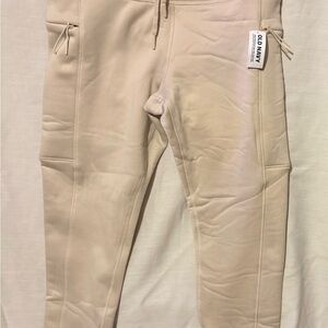 Old Navy White Garment Care and Size Tag